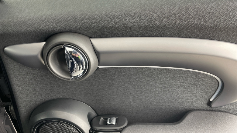 MINI Hatchback 1.5 Cooper Exclusive Premium 5dr Petrol Hatchback